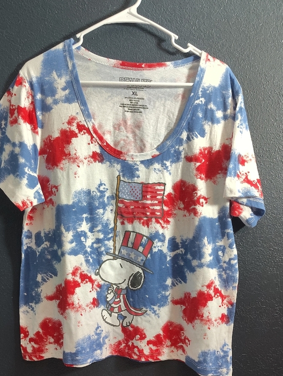 Peanuts Tops - Patriotic Peanuts Snoopy Tie-Dye Tee - Red, Blue & White